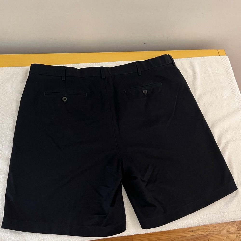 Lands' End Size 42 100% Cotton Short. Black - Picture 2 of 3